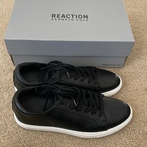 Kenneth Cole size 8 Sneakers